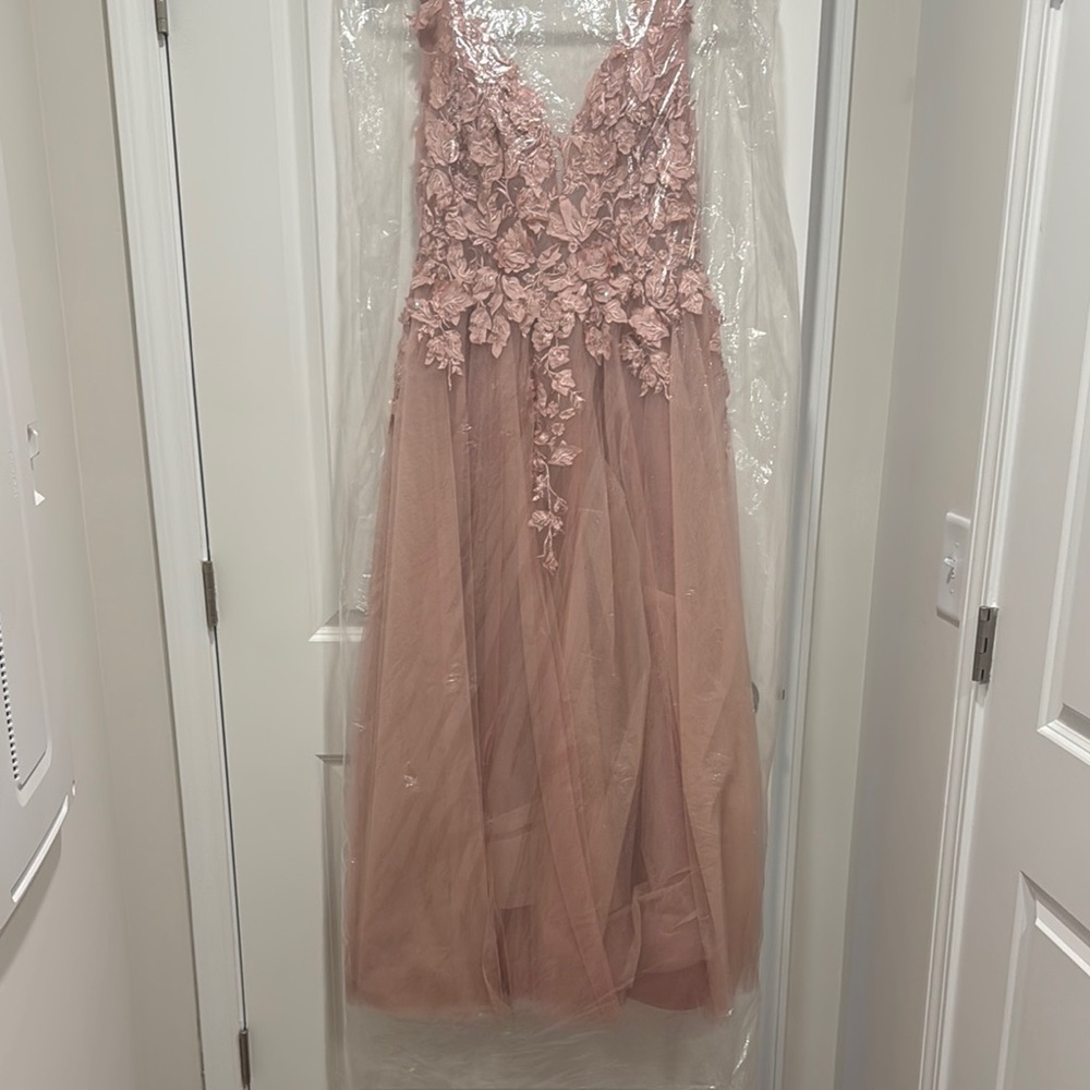 Elegant Pink Prom Dress,with Floral details